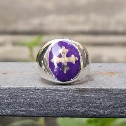 Anello Scudo Chevalier in Argento 925 Con Croce Celtica Smaltata Viola