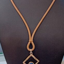 Ursumando Collana Rombo con Agata Blu Argento/Bronzo Lav.Artigianale CD/OR1034